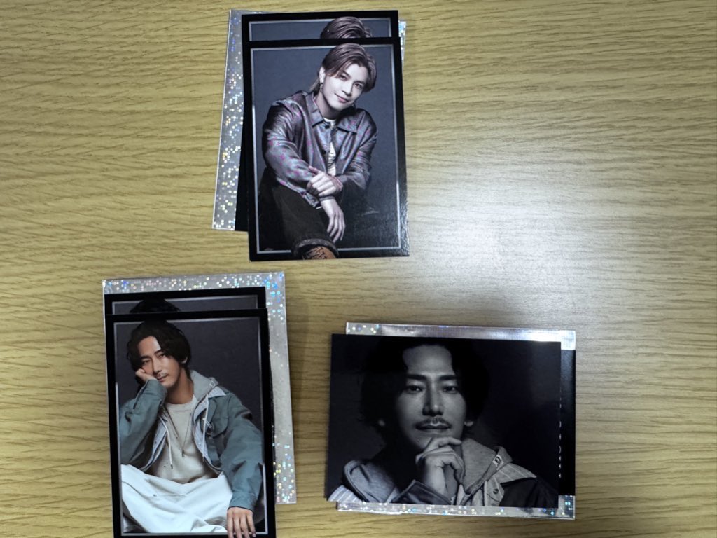 yu_241203's tweet photo. 三代目J SOUL BROTHERS JSB LAND ~FOREVER~
フォトカ フォトカード 交換

譲→小林直己 今市隆二 岩田剛典 ELLY

求→ØMI（登坂広臣） 青枠
※複数可能です！
条件の合う方いましたらリプお願いします🙏 https://t.co/buYayLOyhP