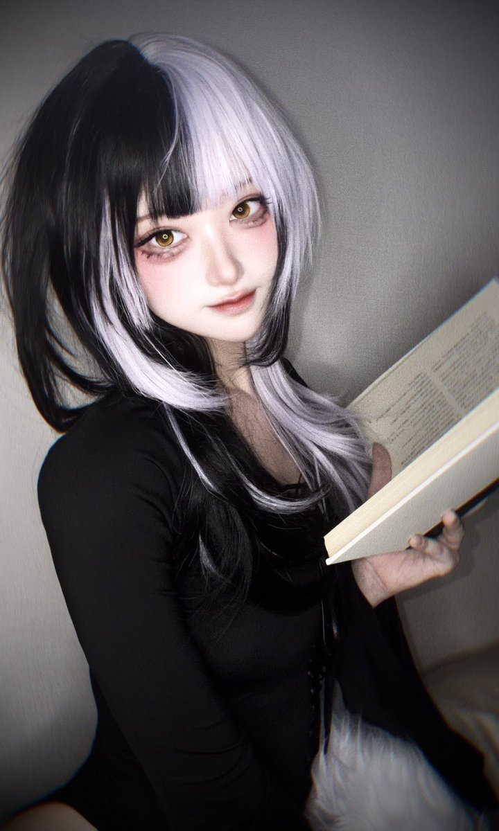 Nyanana999's tweet photo. 【Hololive EN/ Shiori Novella👁‍🗨】

Don't you think that's a wonderful story?

 #ShiorinSketch https://t.co/ArhAfnwpX2