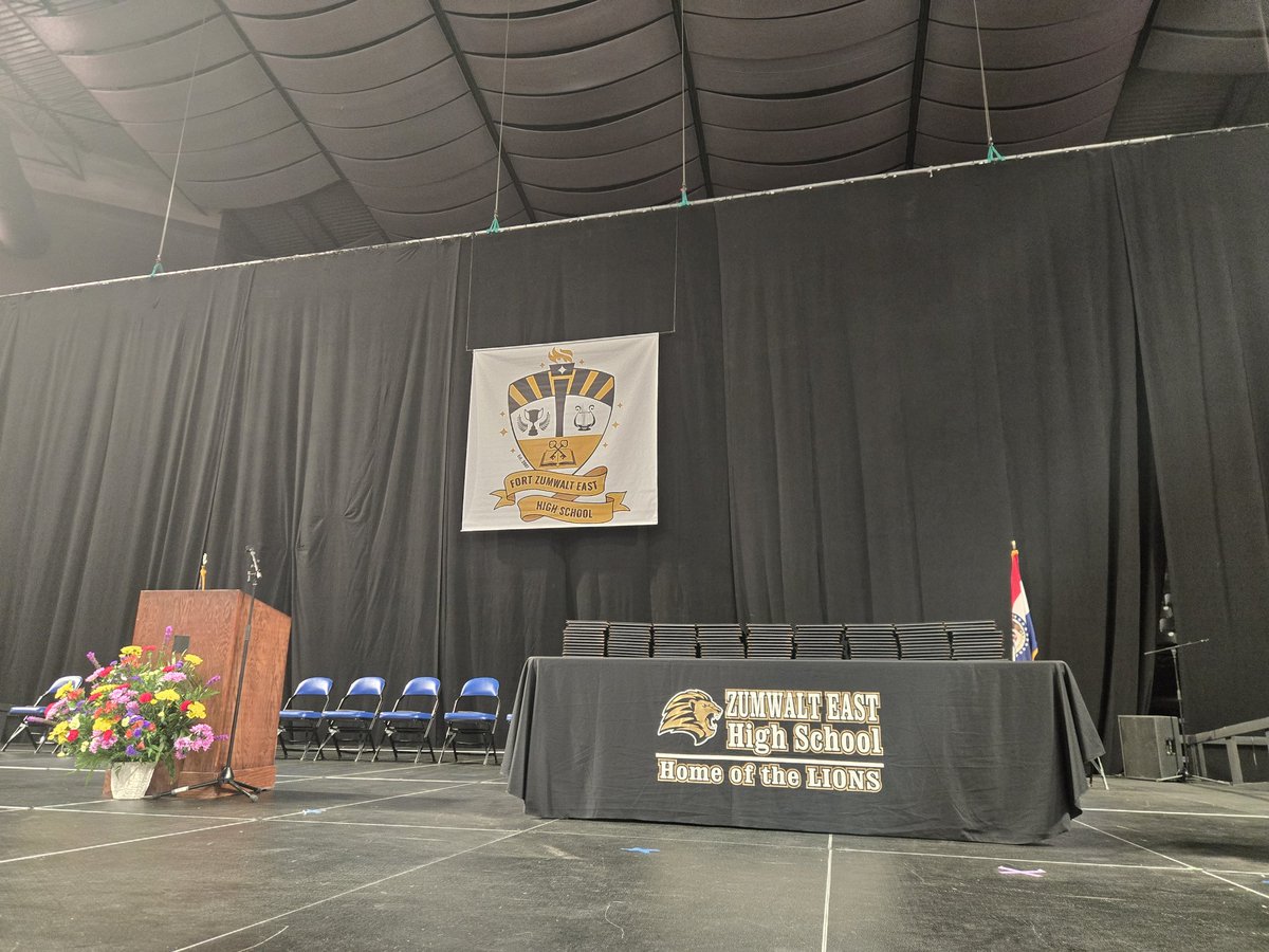 FZEAPWright's tweet photo. Almost time!!!!!! #EastsidePride https://t.co/FeMvHyBtYN