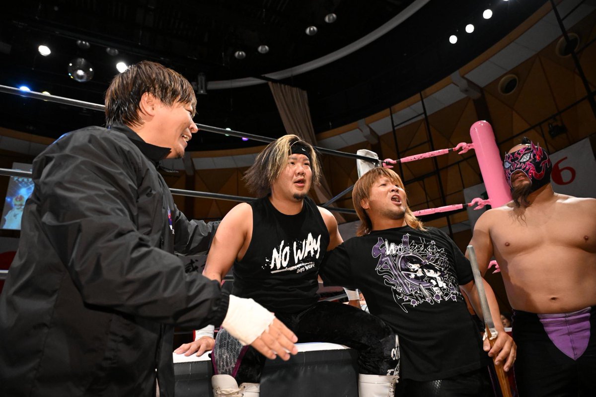 toru_matsunaga's tweet photo. 素ン晴らしい試合やったぞ😀

#大阪プロレス
#R_nation https://t.co/yhR6cvCeLg