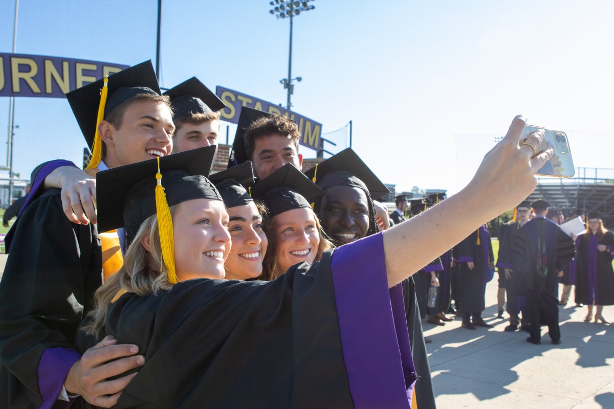 tayloru's tweet photo. Commencement is finally here! 🎓🎉

To all our Taylor family and friends who can’t join us in person, you can still be a part of the celebration!

Watch our Commencement livestream below:
https://t.co/FjErooOSPm

#tayloruniversity #tayloru #tulifetothefull #classof2026 https://t.co/Q6qbA46pgG