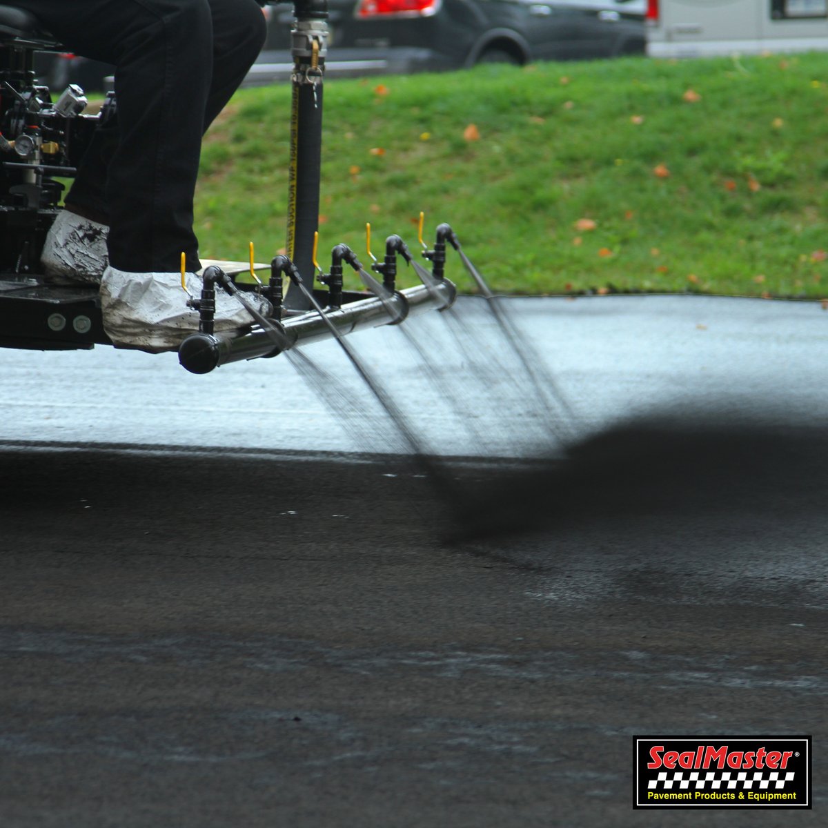 SealMasterNet's tweet photo. SealMaster PMM delivers next-level asphalt protection. Its polymer-modified formula provides superior adhesion, flexibility, fuel resistance and UV protection for longer-lasting results. Plus, it leaves behind a deep, rich black finish that stands out.

👉 Learn more at https://t.co/tEZYOJ7eIa