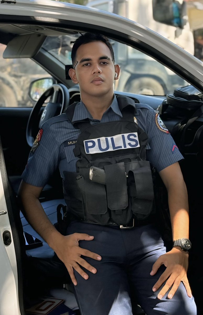 itsmesowel's tweet photo. At your service 👮‍♂️🫡 https://t.co/pXm1Wbs6S1