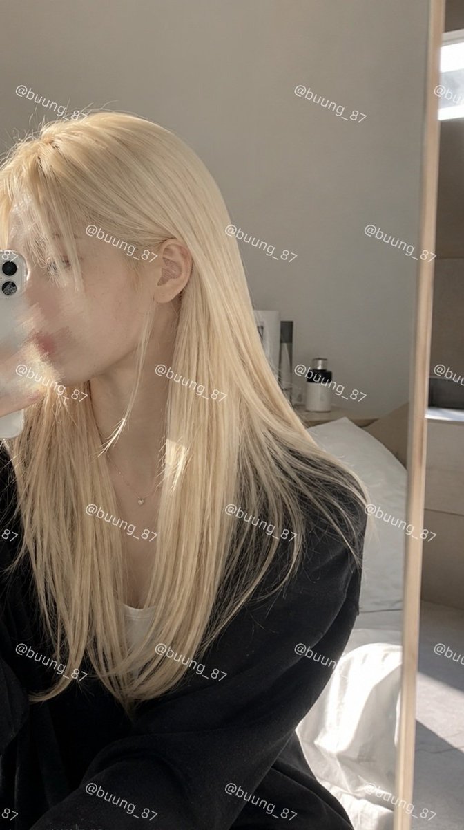 부웅 tweet media