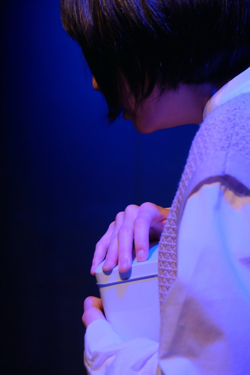 kuroikochi's tweet photo. 「廻響クラッシュループ」
3日目のご来場
誠にありがとうございました。
感想もねぇ、拝見しております。
個性的で楽しいんだよなぁ。

明日最終日です。早いなぁ…

13時からと17時から！！
千秋楽は生配信もある！！
お席もまだある！！

中野で一緒に廻りましょう！！
#廻クラ https://t.co/ERzYjgcsYn
