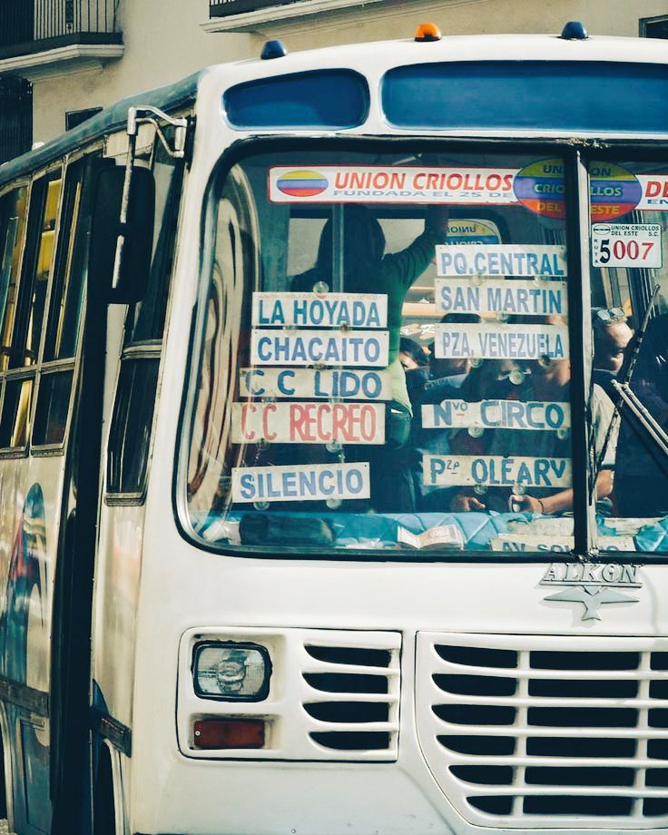 ElParaisoNow's tweet photo. #Comunidad|| Vecinos de El Paraíso atentos 🇻🇪😵‍💫
Pasaje urbano aumentará desde el 1° de junio: la tarifa será indexada al dólar
El precio se ubicará en 140 bolívares, equivalente a 0,25 dólares
Transporte público Caracas, buses Caracas, bus buses, encava movilidad urbana Venezuela https://t.co/Z8rUGyj5ud