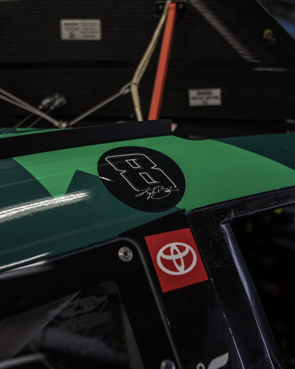23XI Racing tweet media