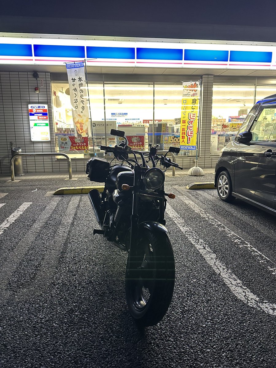 ten4__s's tweet photo. バッテリー上がっちゃって、整備に疲れて乗り換えようと思ってたけど
やっぱり大好きなんだよなあ
乗ったら最高のバイクすぎて手放したくない https://t.co/eY2mCYyX79