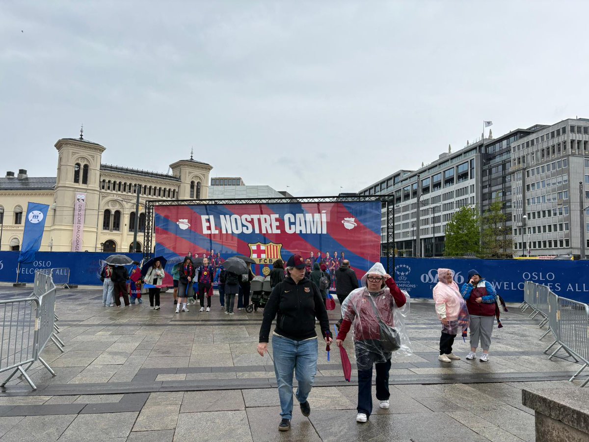 FansEurope's tweet photo. 🇳🇴📍We are in Oslo today for the #UWCLfinal with #FCBfemení &amp; #OLlyonnes fans as observers.

🗣️ If you would like to share your experience attending or encounter problems (ticketing, security, accessibility, concessions, etc.), let us know via DM or info@fanseurope.org. https://t.co/Ca76iFV18r