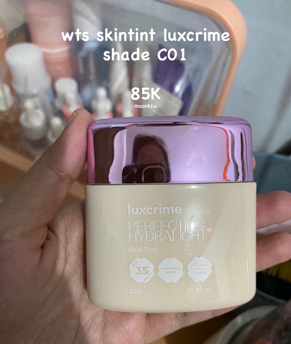 moonklie's tweet photo. wts skintint luxcrime isinya masih banyakk shade C01 #wts #luxcrime #skintint https://t.co/sHwO1WGNkm