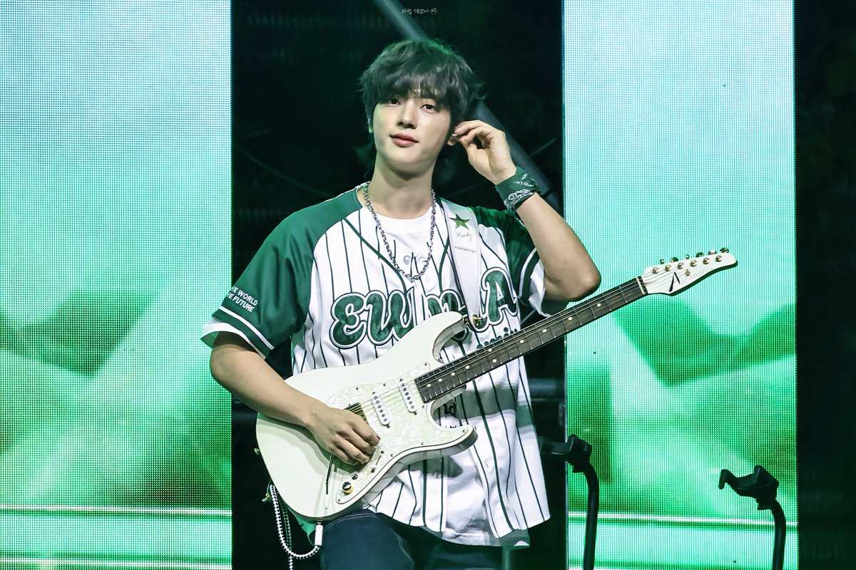 magic_9atato's tweet photo. 260522 이대축제
🫳🏼🫳🏼🫳🏼

#원위 #ONEWE #강현 #KANGHYUN https://t.co/VRtgdq2y51