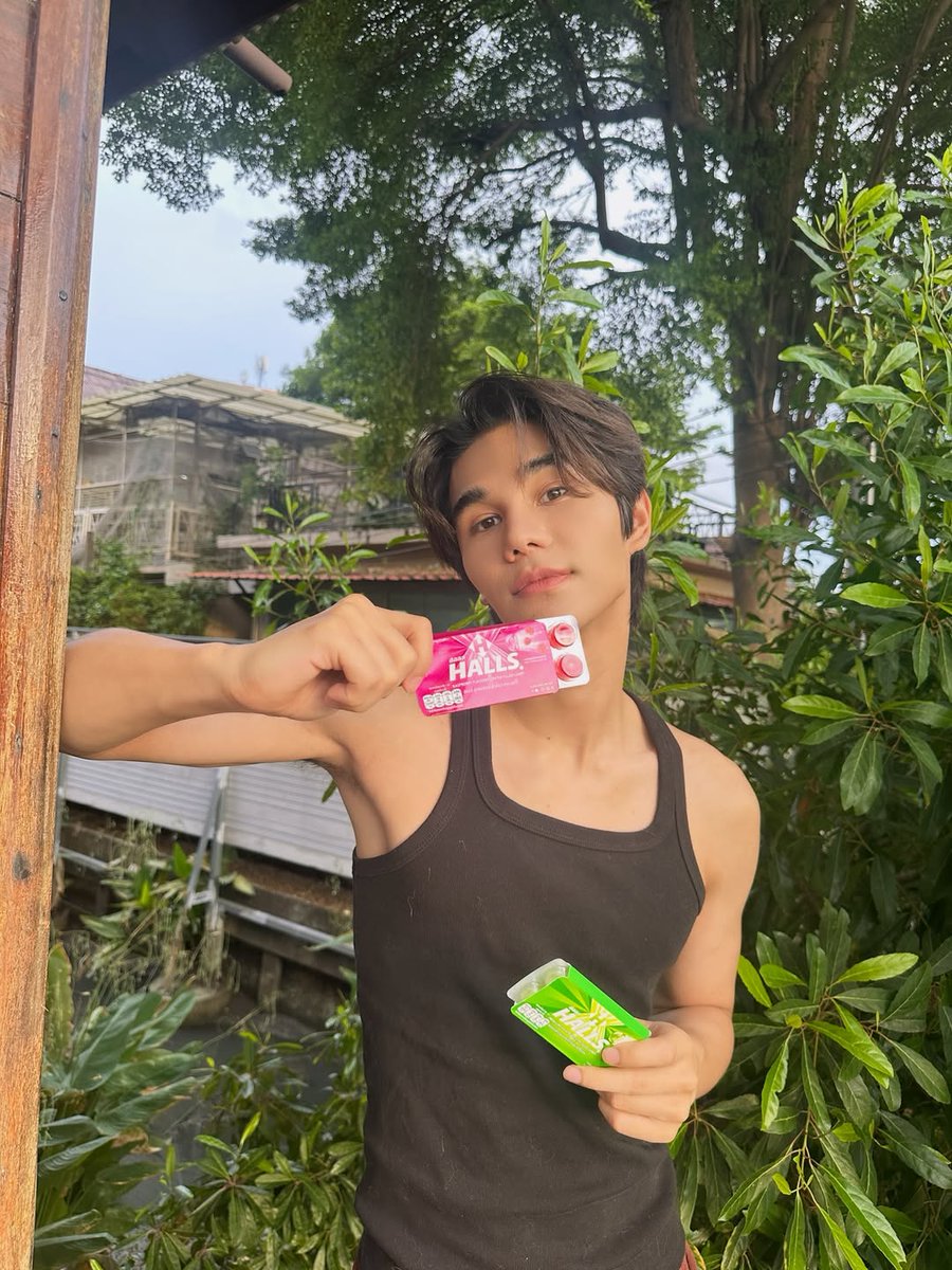 SATURDAYSSBR's tweet photo. #JeffSatur fazendo sua publi das balinhas #Halls nos sabores framboesa e limão fresco.
Cheirosa, doçura e refrescância instantânea. Vários sabores para experimentar e aproveitar a qualquer momento.
「⭐」
@jeffsatur
#เย็นไว้หายใจแล้วไปต่อ https://t.co/aIDDaLj3ya