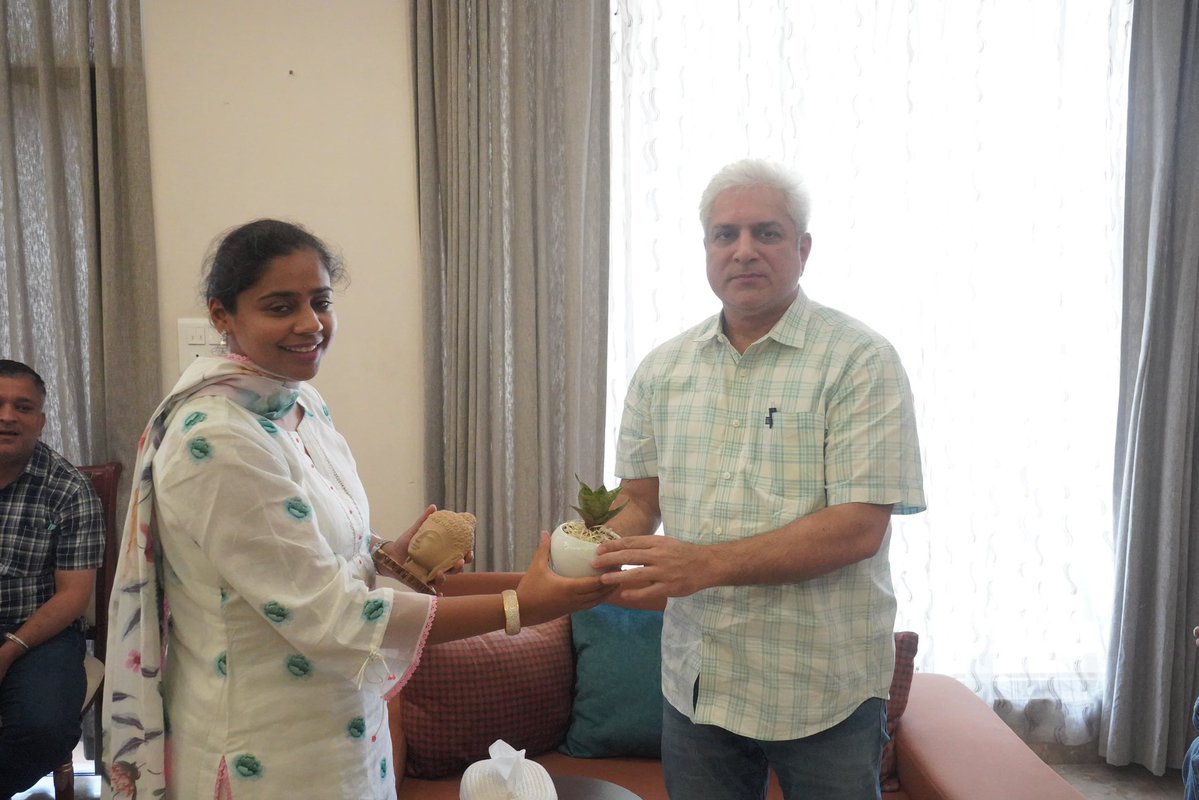 Kailash Gahlot tweet media