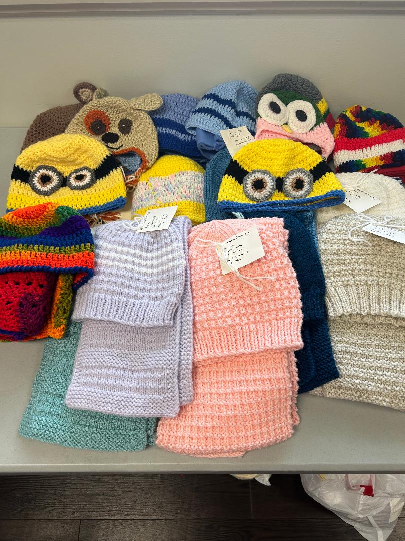 LZ95JoaniesClst's tweet photo. 💙 Thank you to the Generous Crafters (Ela Knitters) for inviting Joanie’s Closet to speak at your end-of-year celebration and for your continued generous donations! Your kindness and support help make a difference for local students &amp; families. @LZdistrict95 https://t.co/DMuB59EshU