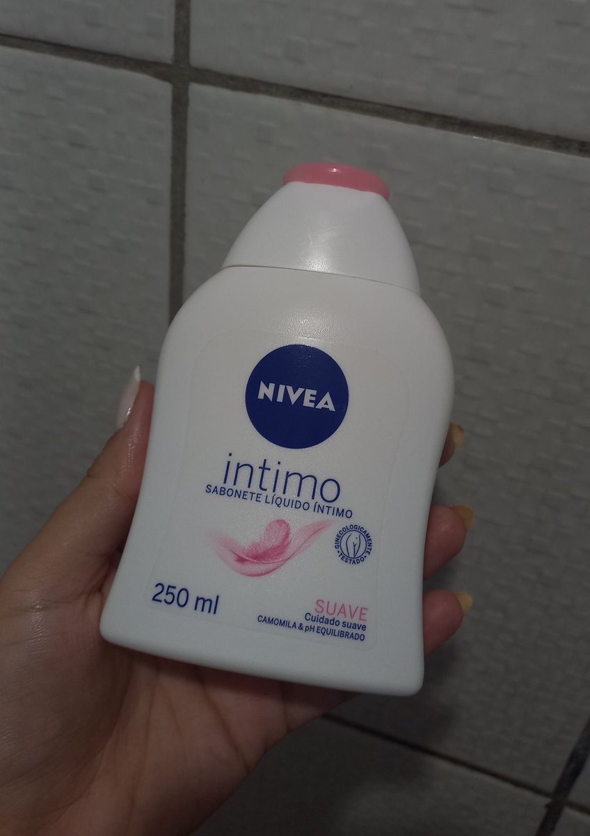 povjux's tweet photo. minha amiga vive se gabando pq todo mundo fala que a ppk dela é muito cheirosa, ontem ela finalmente revelou o segredo, e é esse querido aqui https://t.co/tC9Vhlo7Wc