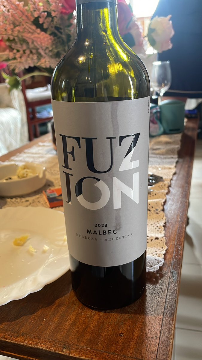 GDianos's tweet photo. FUZJON  MALBEC 2023 RED WINE ARGENTINA  MENDOZA https://t.co/8yHI7wedJw