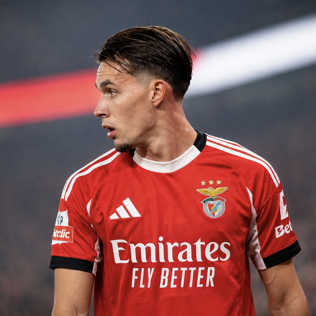 PLUS Benfica tweet media