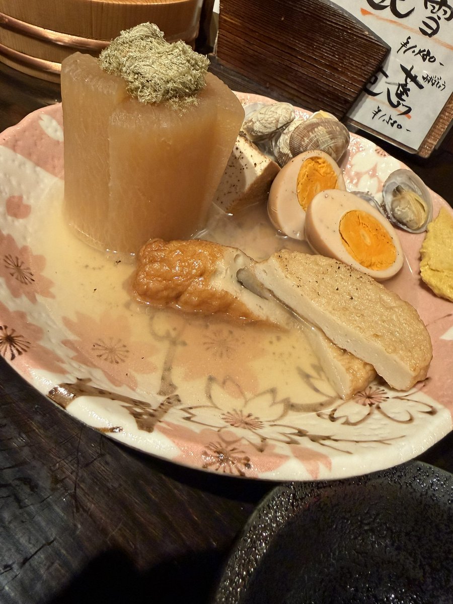 べこ tweet media