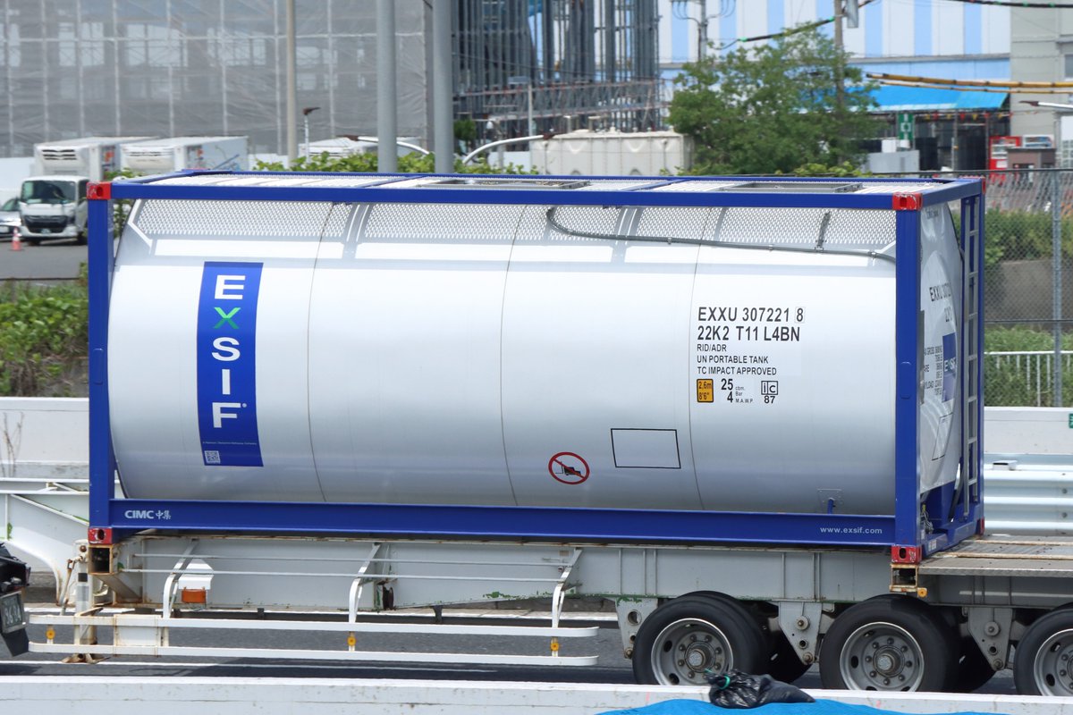 MarineTainer's tweet photo. 先週撮り逃したEXSIFの最新ロゴのリベンジ達成
EXXU 307221 8　22K2
所有者名：EXSIF WORLDWIDE
2026.5.23 川崎市 https://t.co/zlDiObgX6a