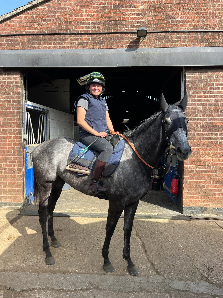 inahoofbeat1's tweet photo. It was great to be back on the gallops, riding @RubyRed_Racing Fancy Dancer for the first time🩶 
It had been 8 years since last riding with @HBurton_Racing and coming up 18 years since we went to the racing school together….. Good times! 🤩 https://t.co/s6iYev1LSY