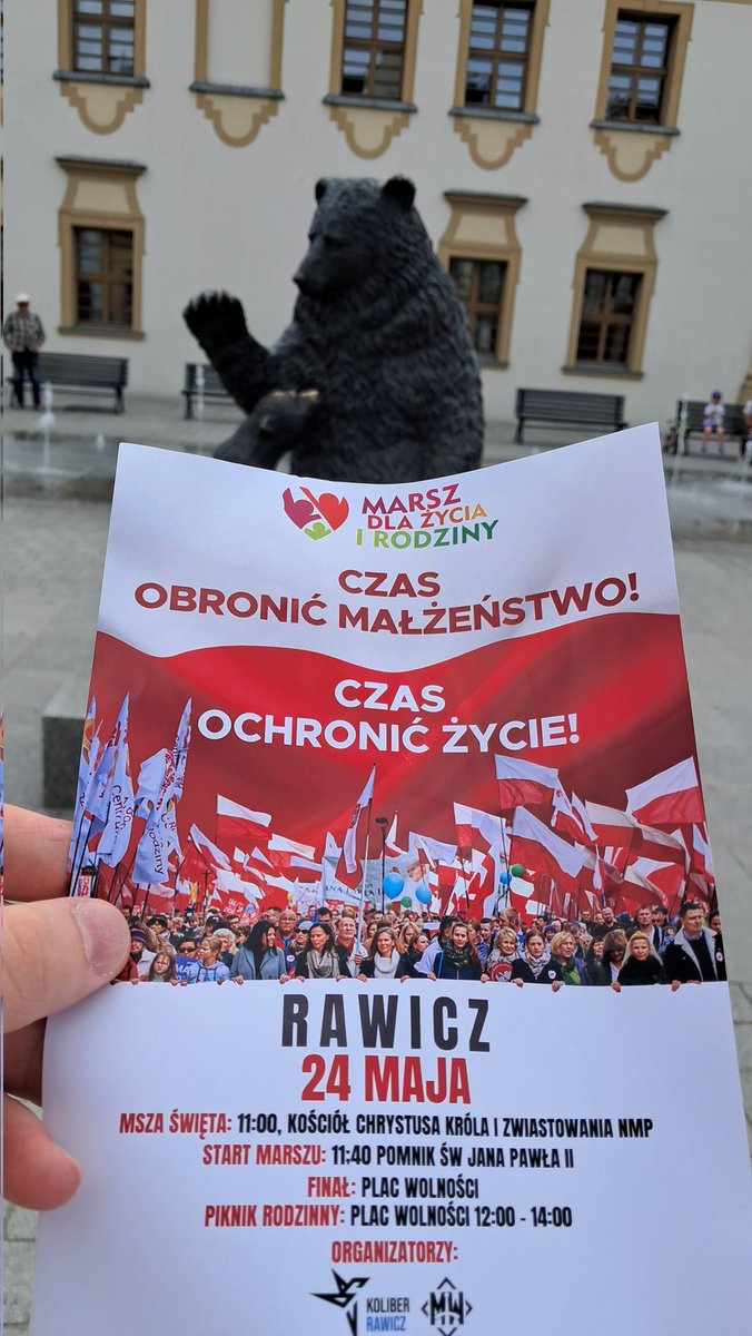 P_Plociniczak's tweet photo. Już jutro w Rawiczu I Marsz dla Życia i Rodziny. W planie zarówno przejście przez miasto z hasłami obrony życia i rodziny, jak i piknik rodzinny z atrakcjami dla dzieci. Wszystko to z patronatem @krzysztofbosak. Zapraszamy serdecznie! https://t.co/q5bgAnsjIK