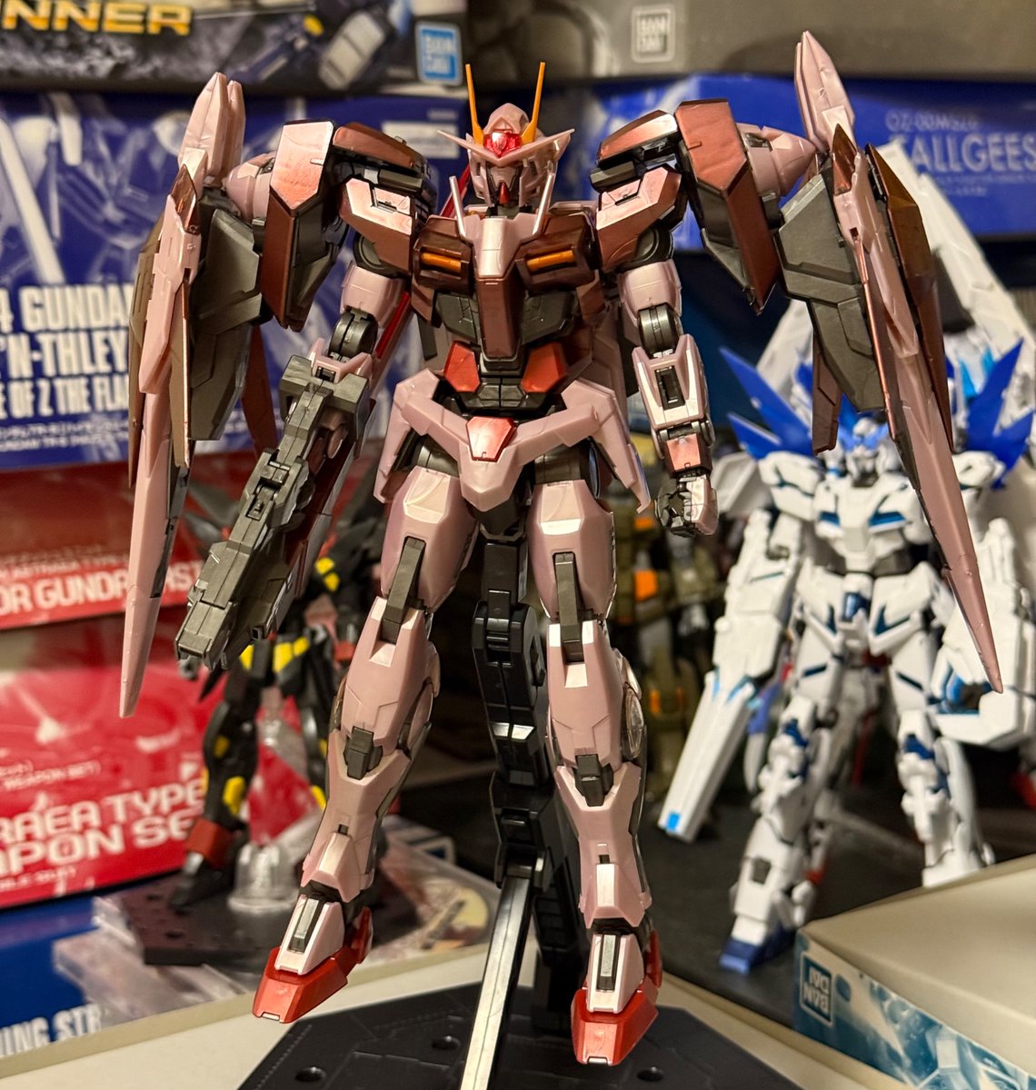 RT @kyute2esre: 今日はのんびりとガンプラ製作😊 コツコツと進めてい