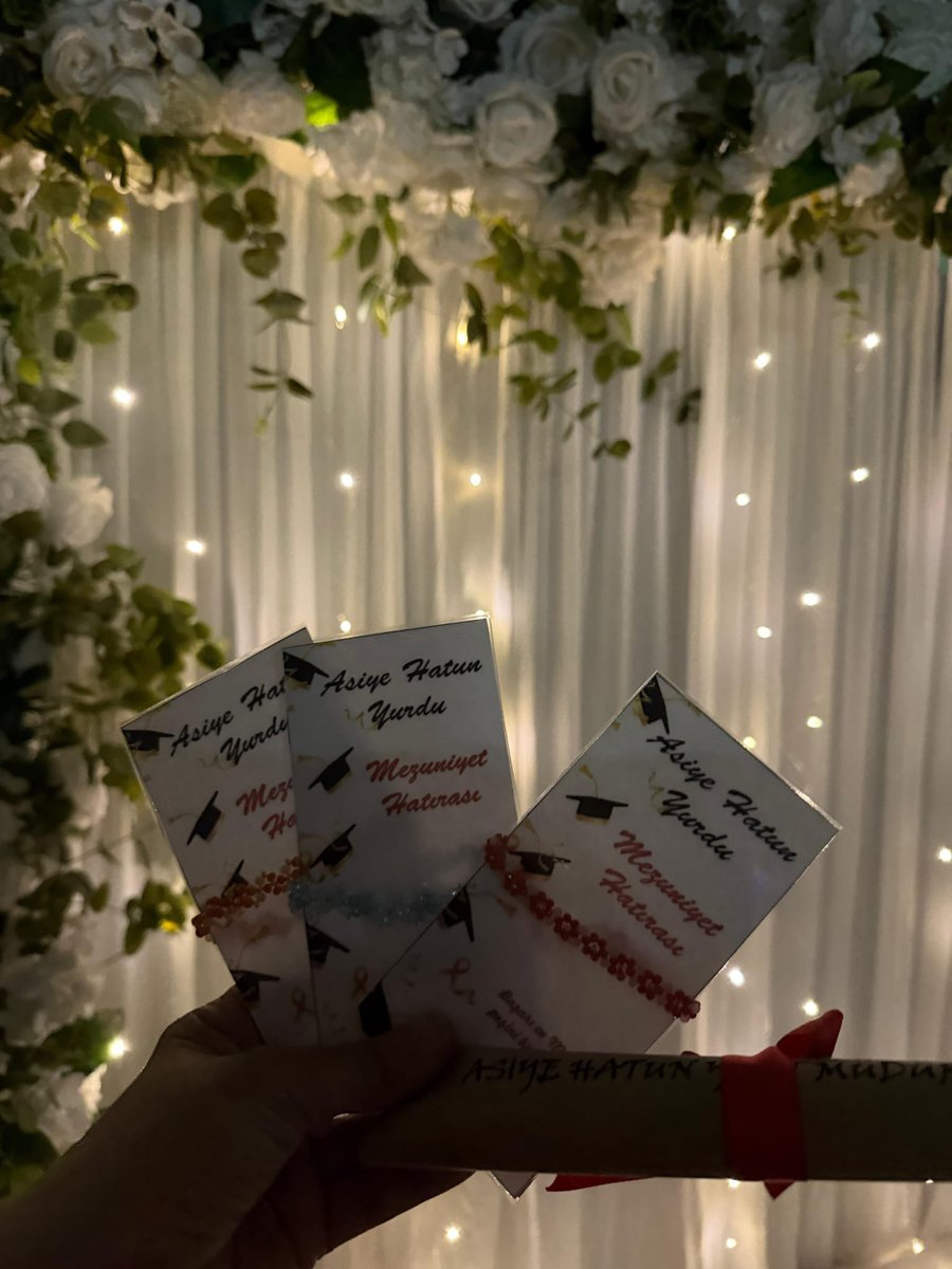 KarabukKYGM's tweet photo. 🎓Asiye Hatun Yurdu
🌹Egitim dönemi boyunca bizde kalan güzel günler geçirdiğimiz  Kıymetli Öğrencilerimizi mezun ettik 
Yolları bahtları açık olsun. https://t.co/r44kWEYFuw