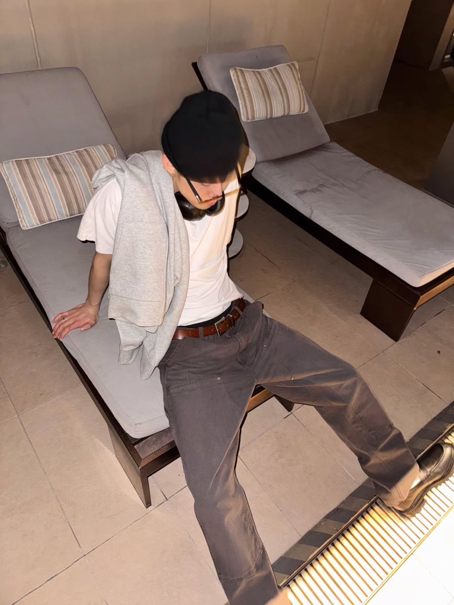 YJ tweet media