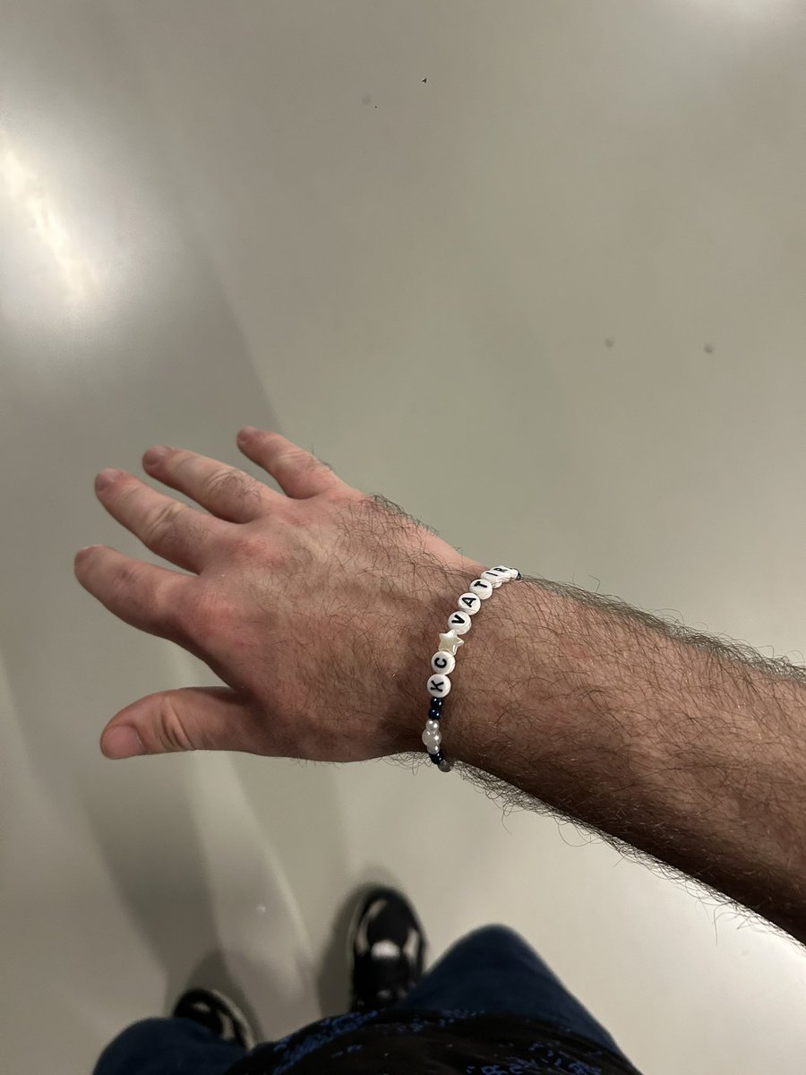 evandurain's tweet photo. @Tonera_ merciii bracelet du G.O.A.T @Vatira5 , il manque plus que ma signature sur le maillot https://t.co/dJ2xrffJA1