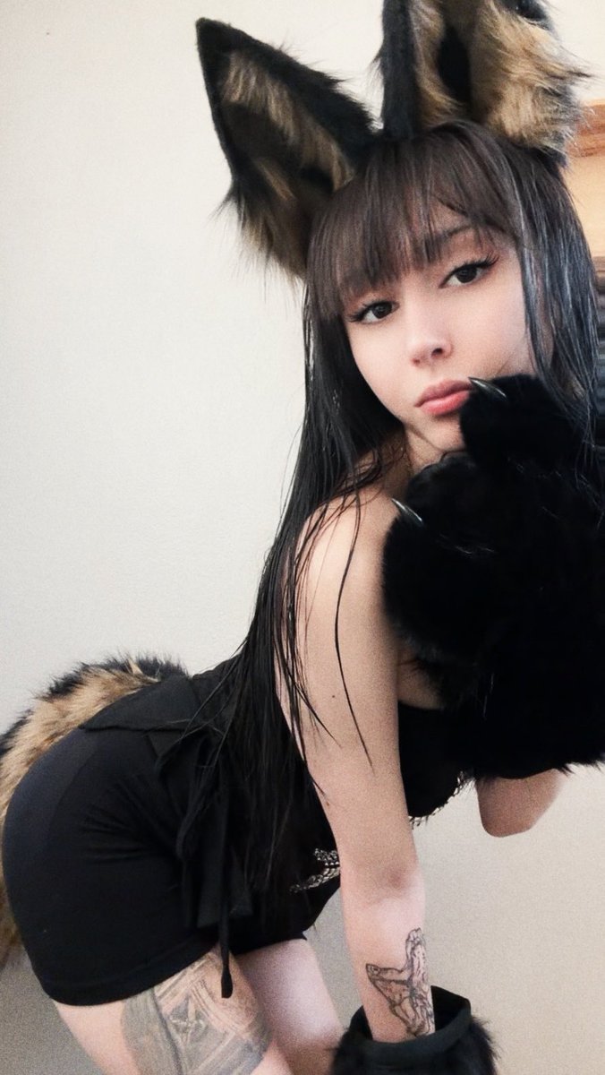 Victoria__408's tweet photo. arf arf~ 🥺🤍 https://t.co/dfoMS3Xl9c