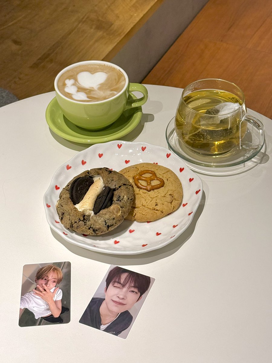 me___ro___n's tweet photo. 出遅れてるけどずっと欲しかったキーボードホルダー作れたし美味しいもの食べて喋りまくって楽しかった🫶
ひたすら私の話を聞いてくれてありがとうすぎた😭 https://t.co/cyeNedkOCl