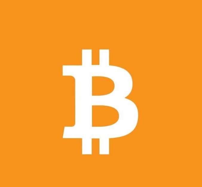 LinhQueenO's tweet photo. May 22 is celebrated annually as Bitcoin Pizza Day, commemorating the first real-world transaction using Bitcoin. On this date in 2010, a  Laszlo Hanyecz - a software developer spent 10,000 Bitcoins to buy two pizzas. Back then, the Bitcoins were worth only around $41 in total, but today that same amount would be valued at hundreds of millions of dollars, making it one of the most well-known transaction in cryptocurrency history.
