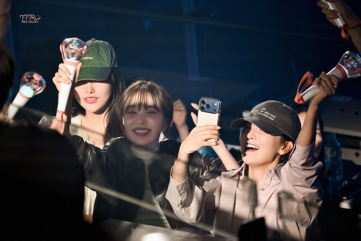 wenseul daily tweet media