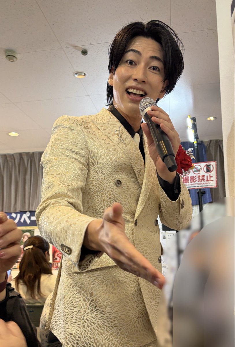 yuukac5's tweet photo. ˗ˏˋイオン南越谷ˎˊ˗

お久しぶりの南越谷
前説おじさんも風輪のお二人のトークもおもしろい🤣
今日も楽しかったです🩵

#風輪 https://t.co/5ufPnAQ0k9