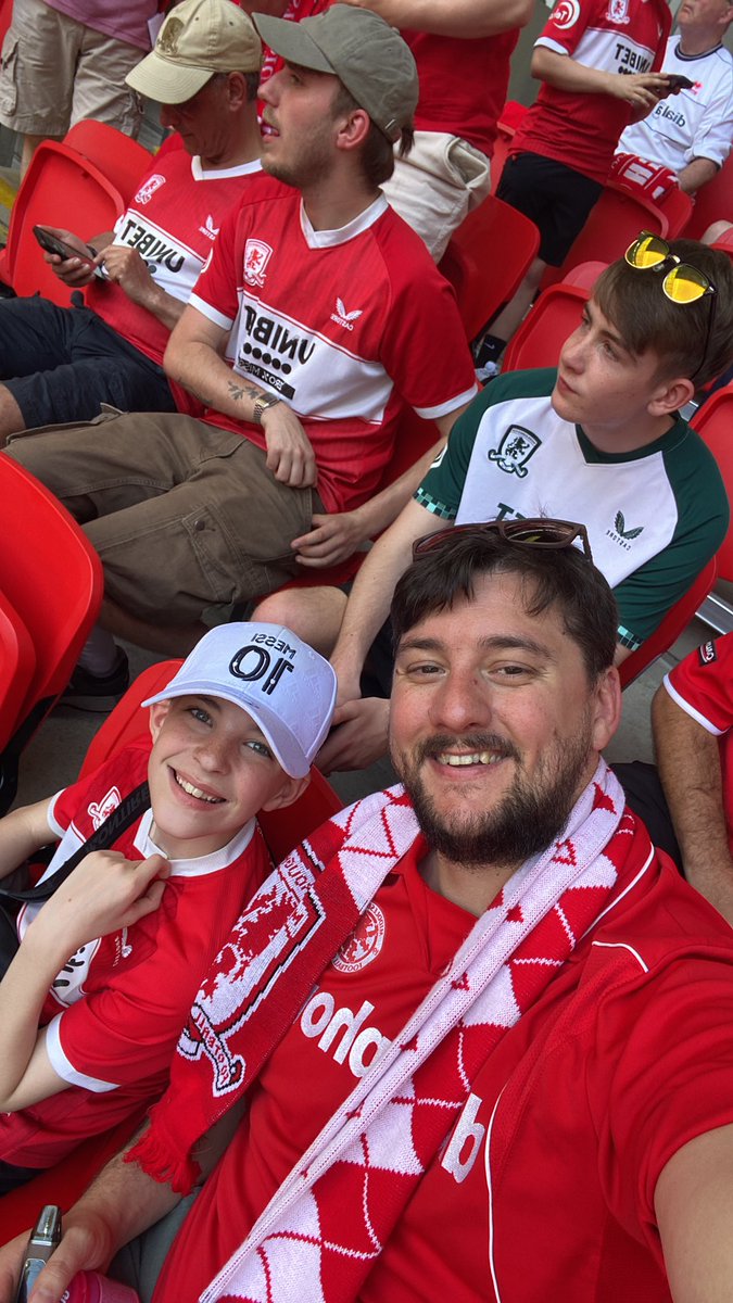 JoshyCorcoran's tweet photo. Wembley !!!! Thanks southamton https://t.co/72C9vp7PU2