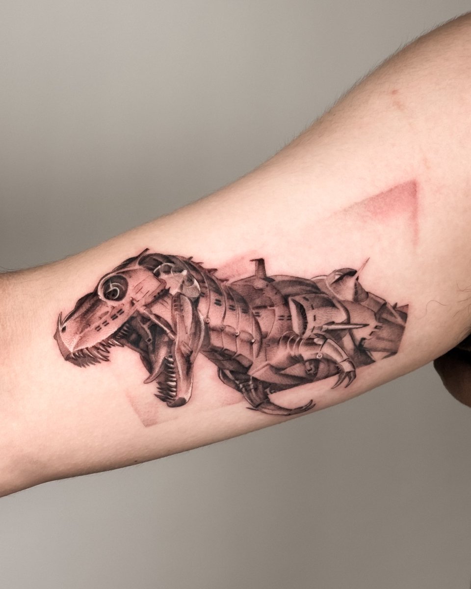 chococee's tweet photo. 空山基暴龍
與癒合鯊魚

#刺青 #紋身
#台北刺青 
#taipeitattoo
#taiwantattoo https://t.co/GLAtlaTAy2