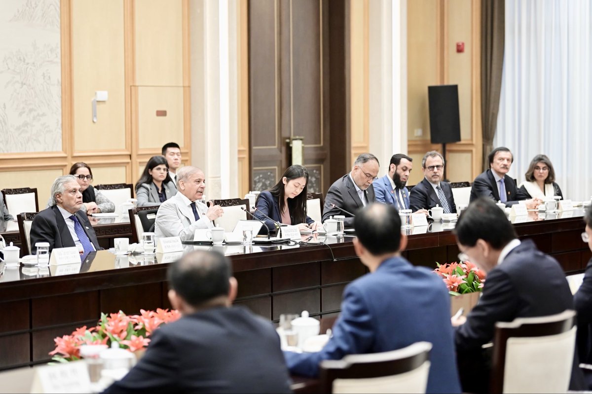 MIshaqDar50's tweet photo. Prime Minister Muhammad Shehbaz Sharif @CMShehbaz and Pakistan delegation met H.E. Wang Hao, and his delegation, Party Secretary of Zhejiang Province, in Hangzhou this evening.  

The Prime Minister underscored the vitality of the Pakistan-China All-Weather Strategic Cooperative Partnership and paid rich tribute to President Xi Jinping, who also served as Governor and Party Secretary of Zhejiang. He particularly lauded President Xi’s eco-friendly vision of “Lucid Waters and Lush Mountains,” which became a hallmark of the Beautiful China Initiative.

Among the key outcomes of the meeting were the signing of a sister-province relationship between Punjab and Zhejiang Province, and the establishment of a Joint Research & Technology Centre at Hangzhou University to harness opportunities in artificial intelligence, science & technology, digital economy and e-commerce.

The Party Secretary graciously accepted the Prime Minister’s invitation to visit Pakistan at a mutually convenient date.🇵🇰🇨🇳