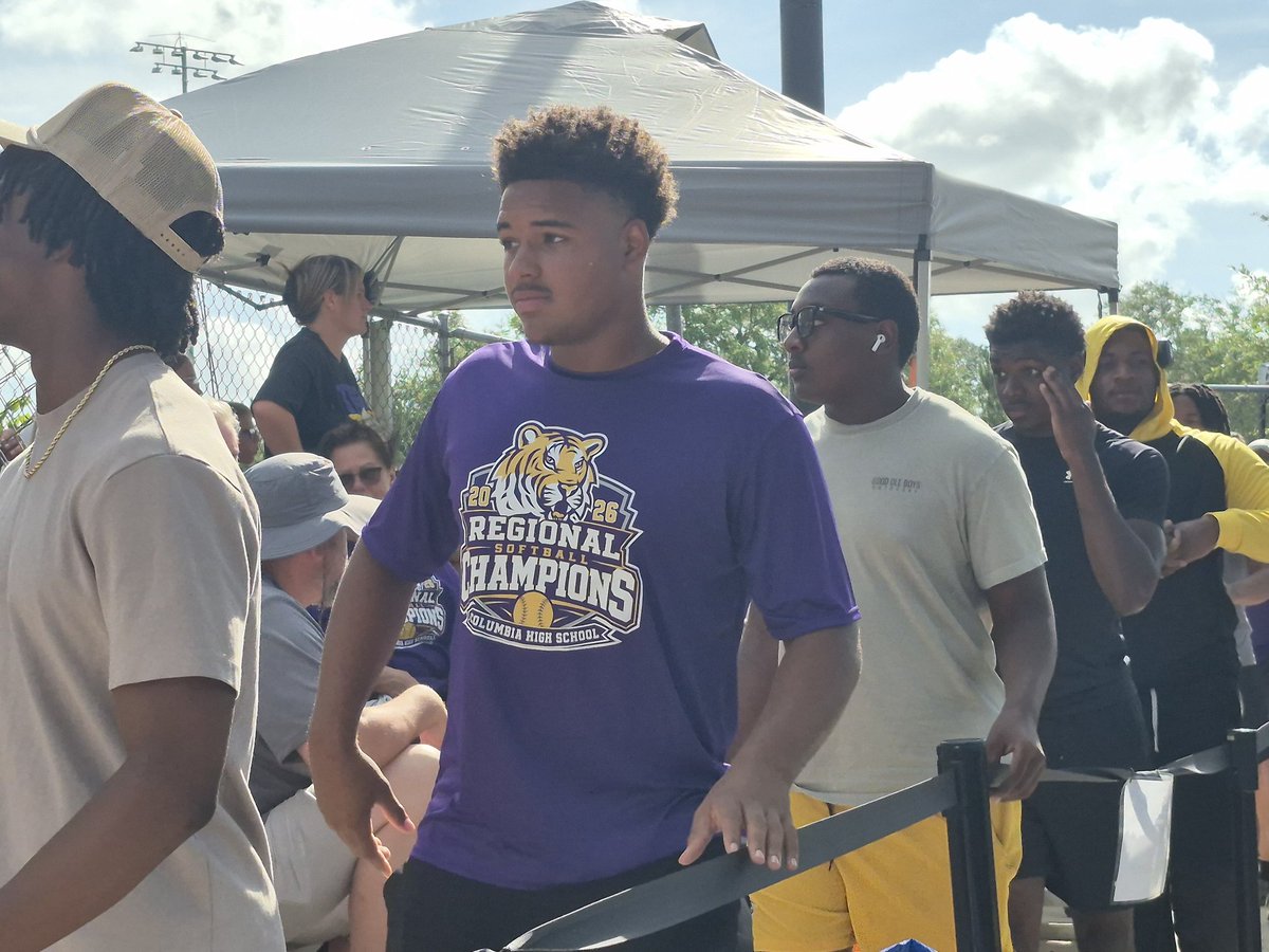 CFreemanJAX's tweet photo. A large Tigers section has arrived from @CHSTigerPride_ football, baseball and basketball. Here to cheer on Columbia softball in the @FHSAA finals. https://t.co/toItmCfgKf
