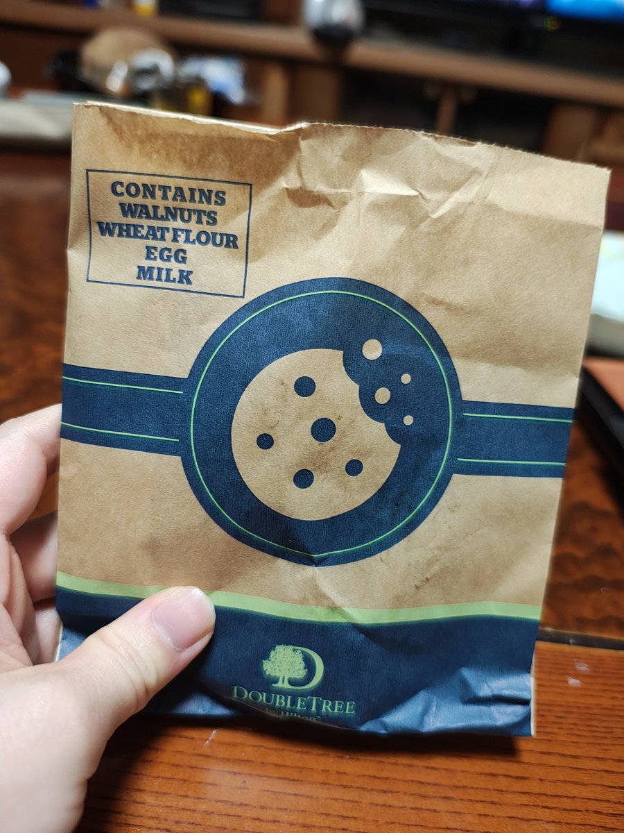 cactusure's tweet photo. チョコチップクッキーももらったよ🍪
#RBCランチ 
#numa738 https://t.co/eAJ8jB1ANu