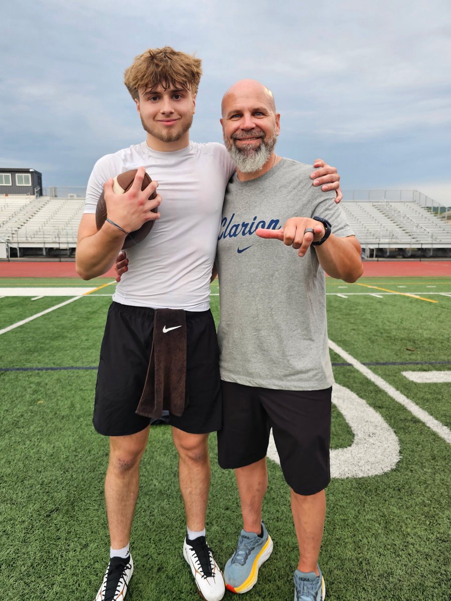 roman_russek's tweet photo. Thank you to all the coaches who were able to make it this week! And i am forever grateful to be surrounded by great coaches and mentors that care and put the time in to make my peers and I better! 

@chadshenne 
@SVSQB 
@HagerNation 
@Coach_Rankin https://t.co/K2LtM3f9yW