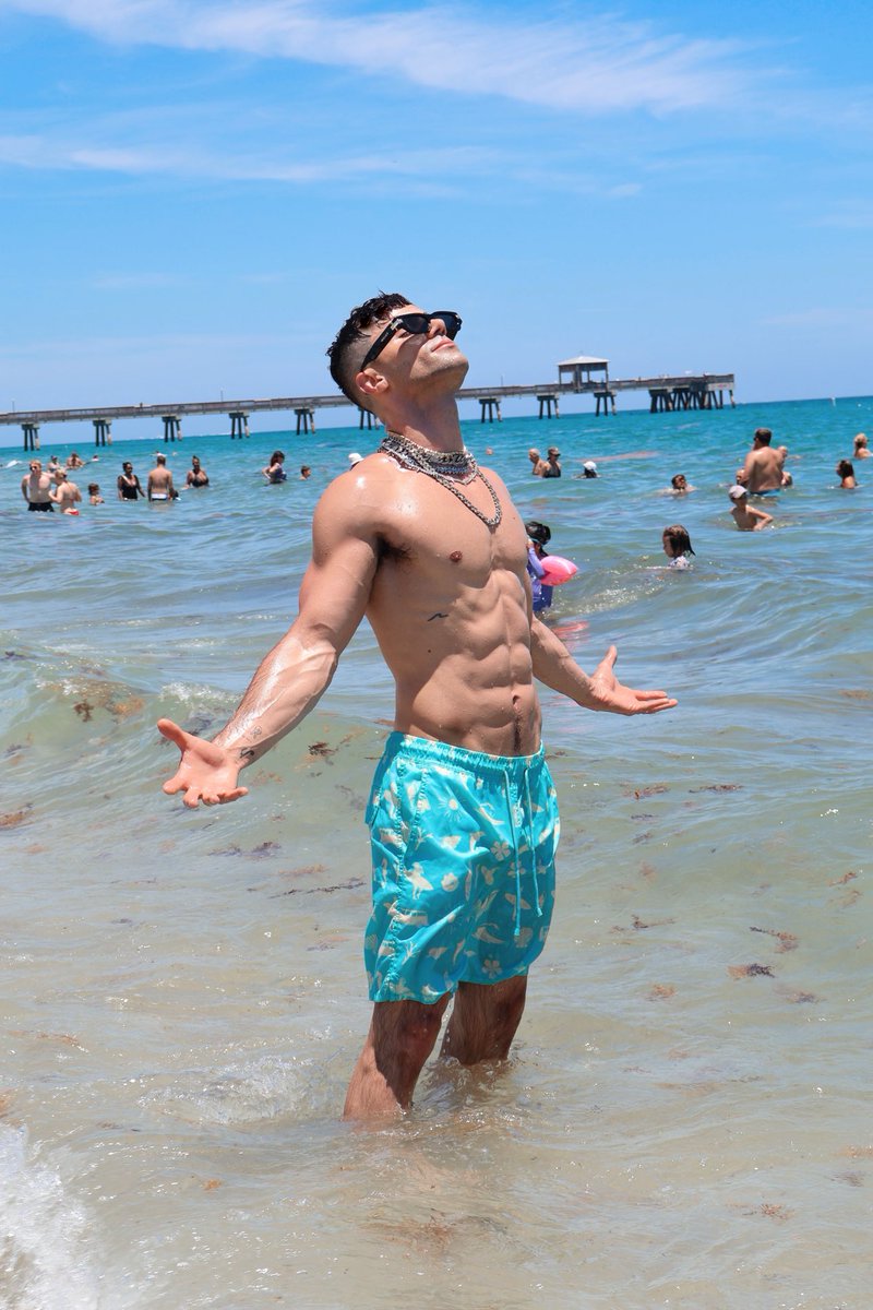 maxehrich tweet media