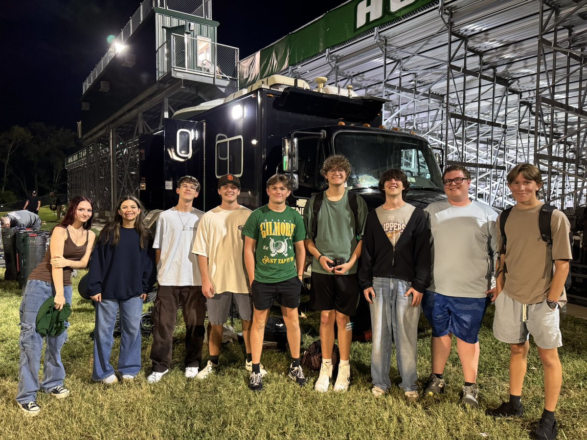 ghsportsnetwork's tweet photo. Before today’s graduation ceremony, we’d like to thank and congratulate a great group of seniors who contributed to our network over the last four years.

The advancements in our coverage would not have been possible without the time and effort they’ve given us.

#BuildTheHill https://t.co/rlQ3XSJlW2