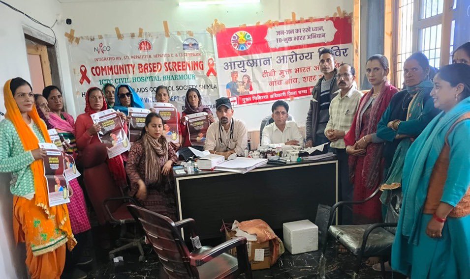 MoHFW_INDIA's tweet photo. Janbhagidari is driving the success of the 100-day campaign under #TBMuktBharat Abhiyaan across Himachal Pradesh. People from diverse communities are stepping forward as messengers of awareness, encouraging TB screening through Handheld X-Ray services and promoting free check-ups for hypertension, anemia, diabetes, and other health conditions at Ayushman Arogya Shivirs.

Taking healthcare to every doorstep with the vision of #HealthForAll.
