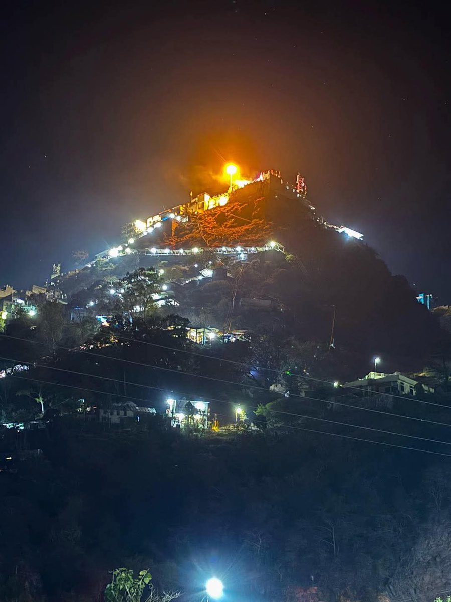 Surender_10K's tweet photo. बिलासपुर में मां नैना देवी के चरणों में प्रणाम
जय माता दी🙏❤️

 #MaaDarshan #NainaDeviMandir  #jaimatadi https://t.co/2ezkdHW8Hr