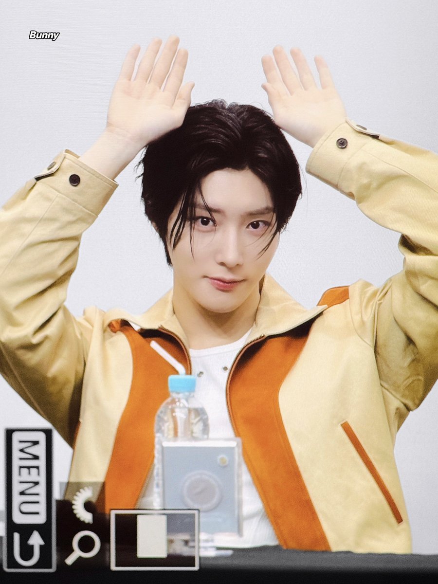 Bunny tweet media