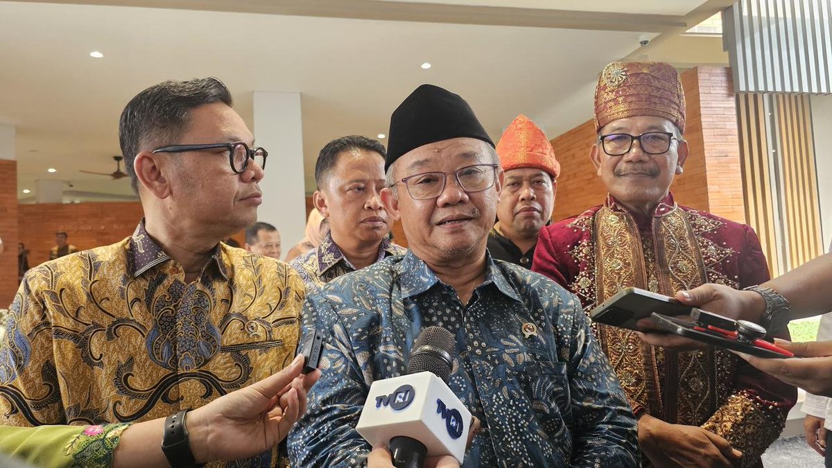 Lambe Saham tweet media