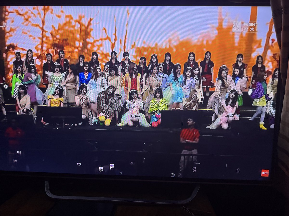 vikiarj's tweet photo. Ada girlband live di yt https://t.co/axjGLz2r0g