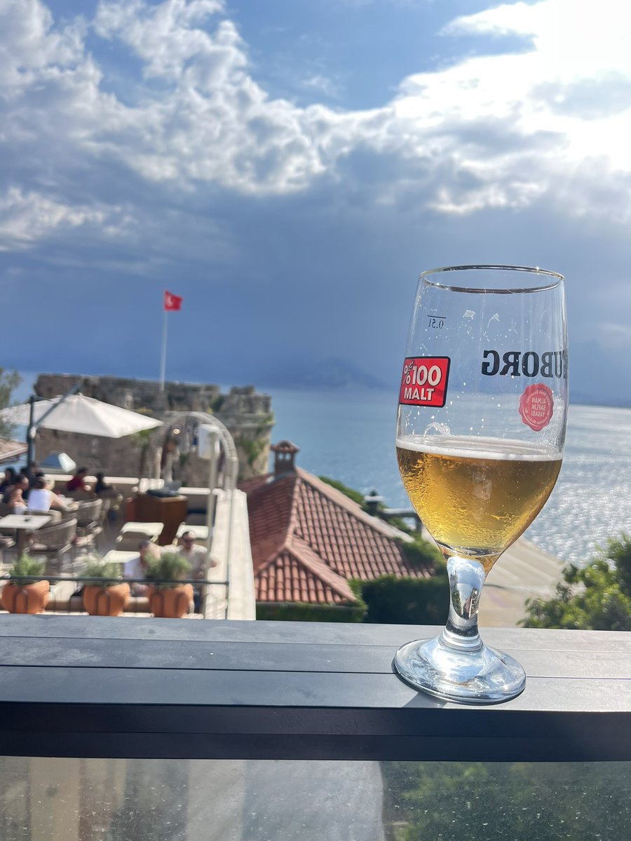 KutbayMhttn's tweet photo. Antalya için Vaktidir 🍺
#Tuborg 🍺🍺
#Kaleİçi
#Antalya https://t.co/vl2YHoTABA