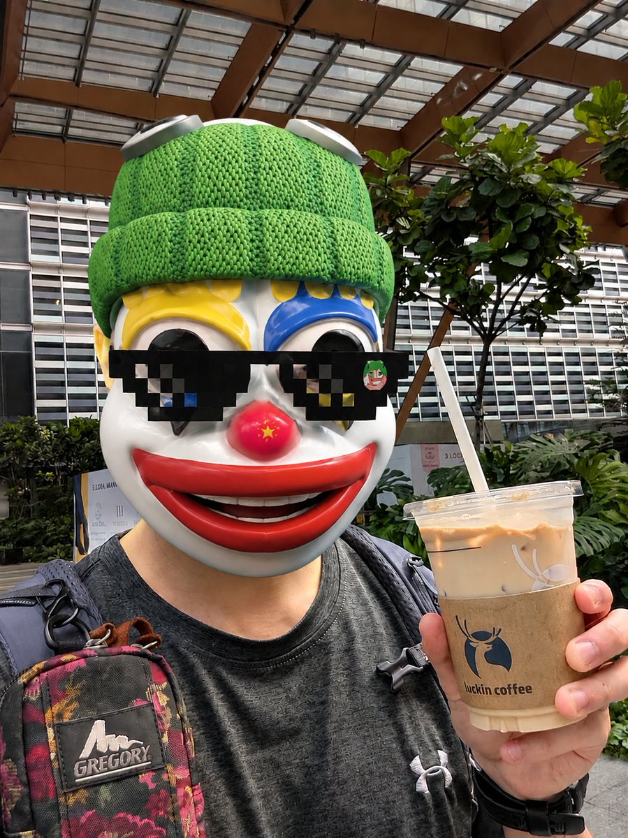 estridthelion's tweet photo. Enter the Froge 🐸

@FROGE69mg SZN 2 went live few days ago w/ a whole load of FROINTS rewards (their point system) based on participation

FP up 50% since then - Community strong as Froge?

Maybe I can finally own a MAYC kek

Proud for ZV to be one of the partner communities! https://t.co/AWlaGVCkdW