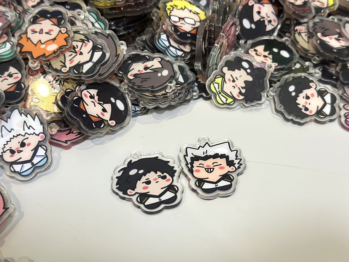 madeatdawn's tweet photo. #haikyuu ph inch check

one last preorder before final retirement of these designs 
[will be creating a new catalogue]

Price range (discounted!):
• keyrings - Php. 35 each 
• keyrings holder - Php. 60 each
• stickers - Php. 15 each

+ more photos below!

♡ and ↺ if inch https://t.co/KqTaeMCPZZ